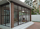 Окна для террасы, веранды: популярные варианты остекления