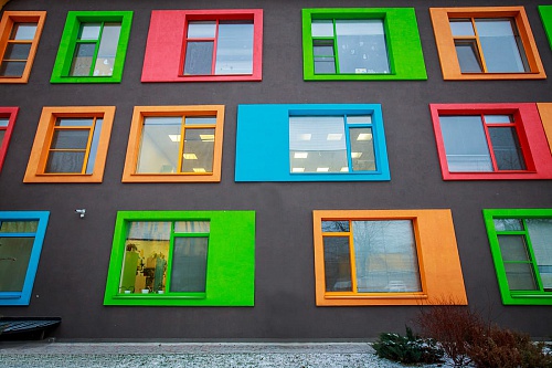 Как выбрать цвет для пластиковых окон?